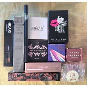 12-Pc Glam Makeup & Cosmetic Bag Bundle Lot - 
All Brand new